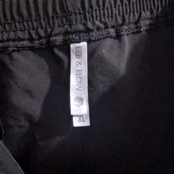 Ebb and Flow shorts size XL - Picture 3 of 3